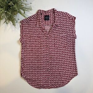 Jachs Girlfriend Burgundy Chevron Print Short Sleeve Button Front Blouse Sz L